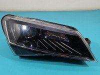 Reflektor prawy lampa przód Skoda Superb III EUROPA