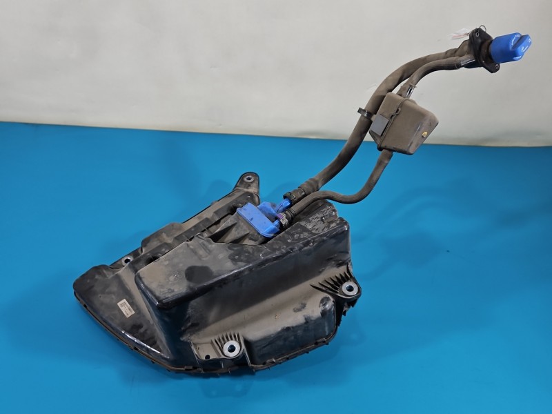 Zbiornik AdBlue Audi A4 B9 2.0 tdi DET 4077103AD, 4067425AC