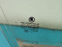 Szyba drzwi przód prawa Skoda Octavia III HB