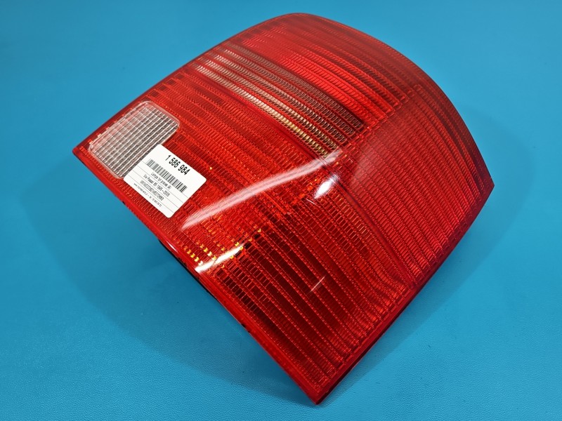 Lampa tył prawa Vw Passat B5 kombi EUROPA 3B9945112F