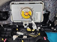 Deska rozdzielcza airbag pasażera kokpit Toyota Auris II