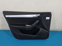 Tapicerka drzwi przód lewa boczek Skoda Octavia III 5E1867011