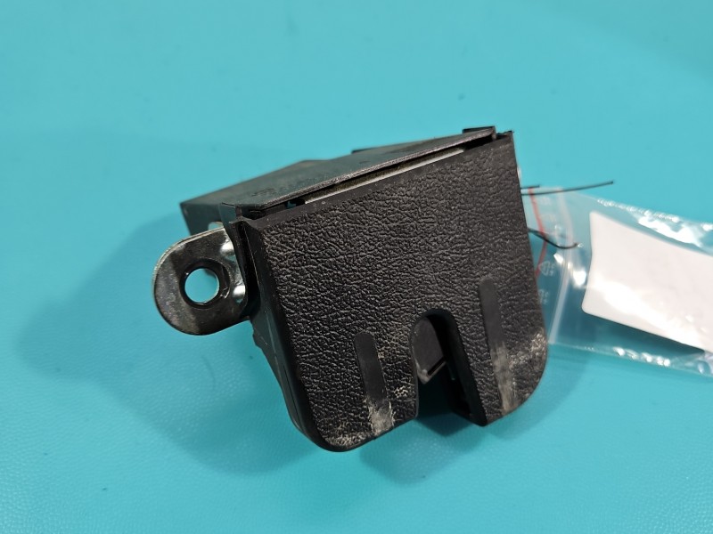 Zamek klapy tył Vw Touran I HB 4piny 1T0827505H