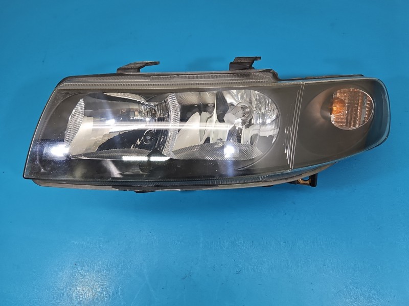 Reflektor lewy lampa przód Seat Toledo II Leon I EUROPA 1M1941001B