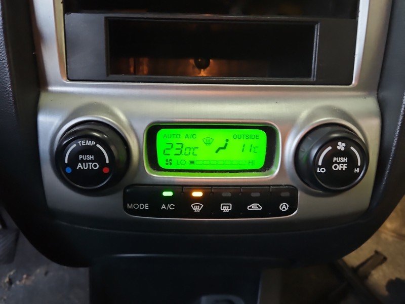 Konsola panel nawiewu Kia Sportage II 04-10 97250-1FXXX Konsola panel nawiewu Kia Sportage II 04-10 97250-1FXXX