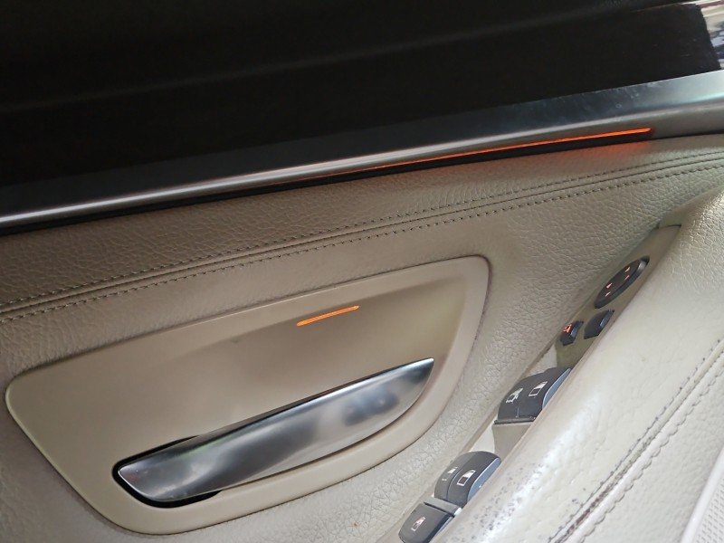 Tapicerka drzwi przód lewa boczek Bmw f10 f11 1777773