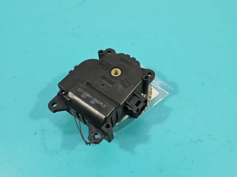 Silniczek nawiewu NAGRZEWNICY Toyota Yaris III CZ113800-2800PLS EUROPA