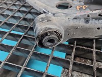 Wahacz przód prawy Peugeot 3008 II przedni