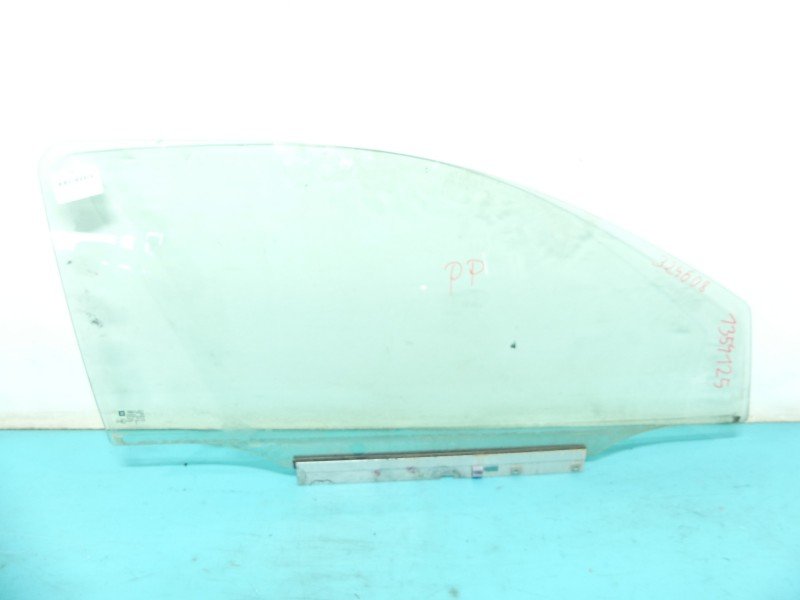 Szyba drzwi przód prawa Opel Corsa C HB