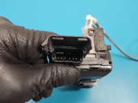 Zamek przód lewy 104238 Peugeot 3008 II EUROPA Peugeot, 6 PIN