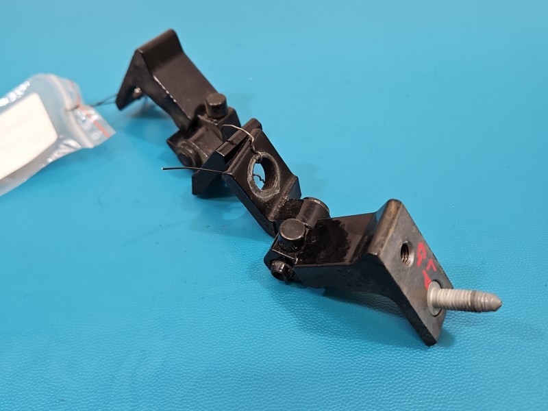 Zawias drzwi przód lewy AUDI Q7 II 4M 4M0831403E