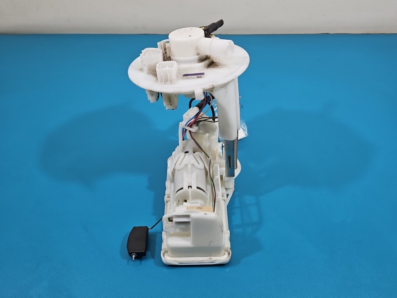 pompka Pompa paliwa Toyota Rav4 V 2.5 hybryda 77020-42260 TOYOTA, 4 PIN