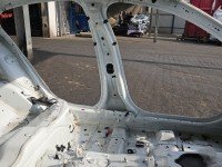 Próg lewy SŁUPEK ŚRODKOWY B Jaguar XE X760 sedan 4d biały LRC NER polaris white