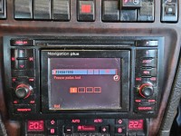 Radio fabryczne Audi A8 D2 4D0035192E radioodtwarzacz