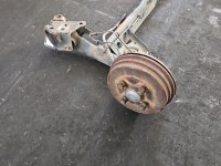 Tylna belka oś tył Nissan Note E11 1.6 16V Tylna belka oś tył Nissan Note E11 1.6 16V