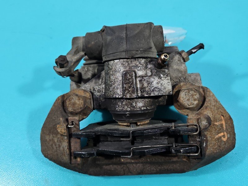 Zacisk tył prawy Peugeot 206 1.6 16V HB Zacisk tył prawy Peugeot 206 1.6 16V HB