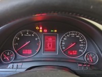 Licznik Audi A4 B6 2.0 20V 8E0920900L EUROPA
