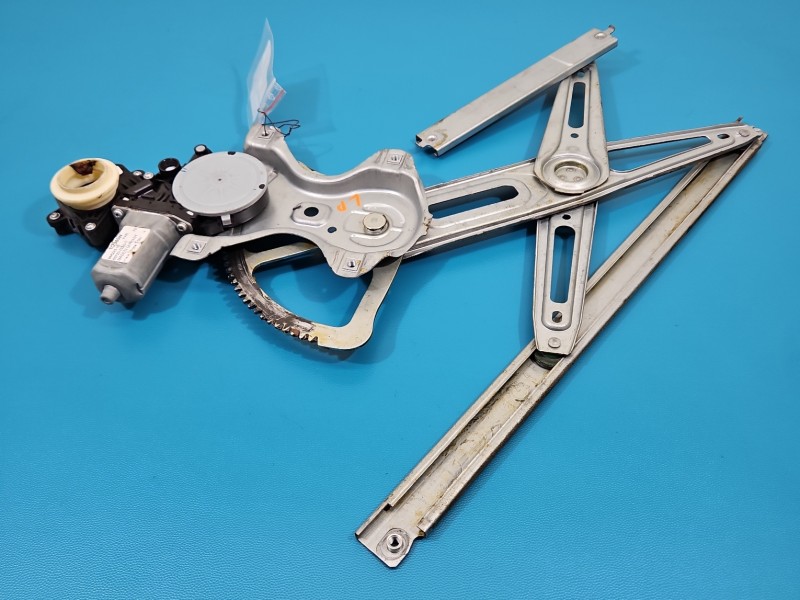 Podnośnik przód lewy SZYBY WINDA Toyota Corolla E15 85720-02230, 85702-02020 4d sedan