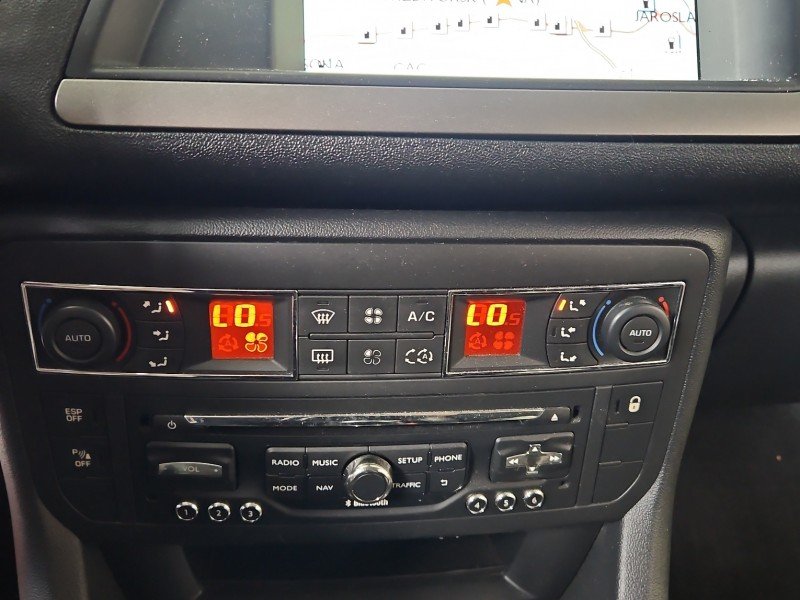 Konsola panel nawiewu Citroen C5 II X7 96715288ZD Konsola panel nawiewu Citroen C5 II X7 96715288ZD