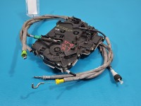 Zamek tył prawy A4477408300 Mercedes Vito W447 14- Mercedes, Drzwi przesuwnych