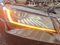 Reflektor prawy lampa przód Skoda Superb III EUROPA
