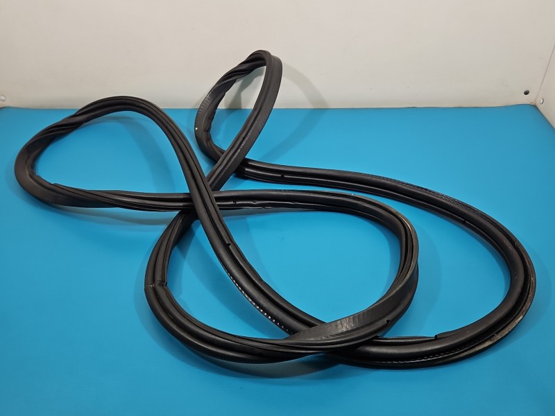 Uszczelka klapy BMW X5 F15