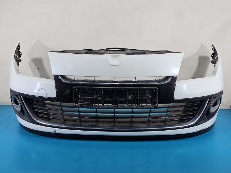 Zderzak przód Renault Megane III TEQNC