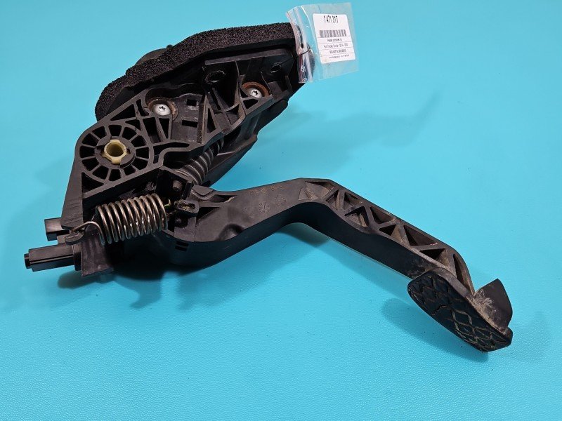 Pedał pedały Ford Transit Courier 14-23 hamulca sprzęgła