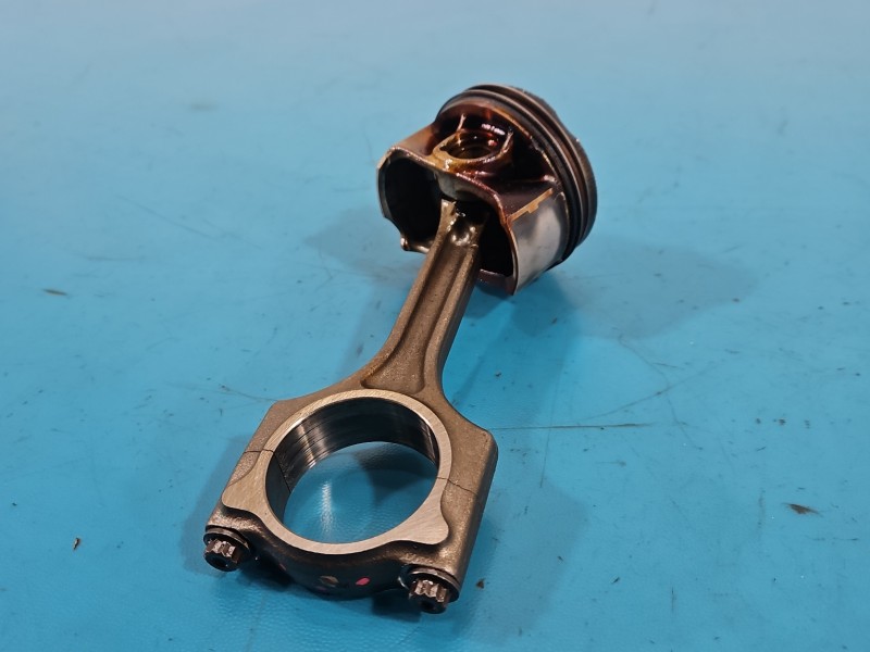 Tłok Peugeot 508 II 18- 1.6 16V 10FKBA,5G06 181KM