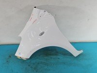 Błotnik przód lewy Toyota Yaris II biały