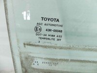 Szyba drzwi tył prawa Toyota Auris II