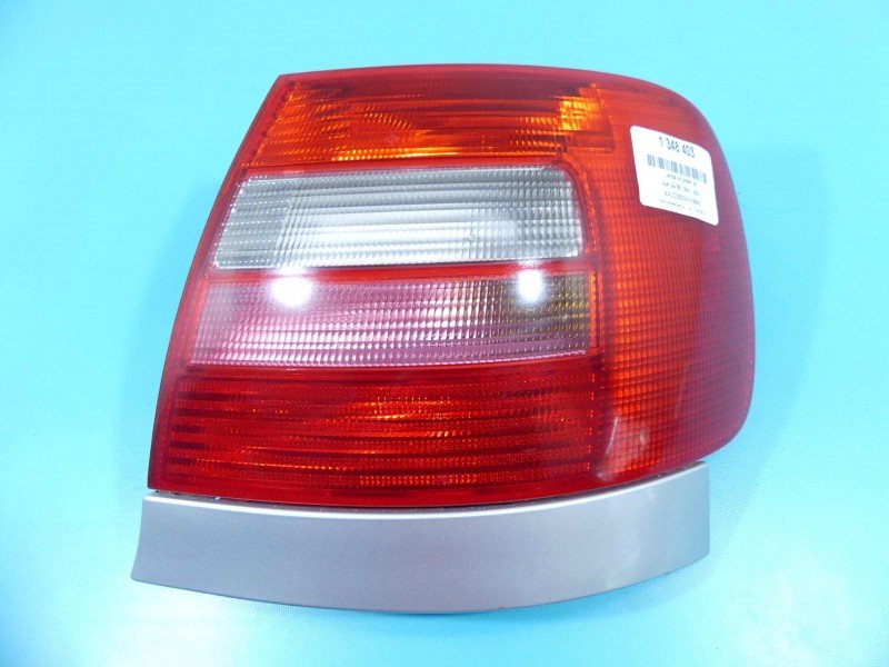 Lampa tył prawa Audi A4 B5 sedan