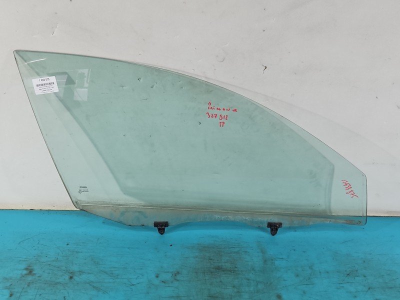 Szyba drzwi przód prawa Nissan Primera P12 sedan