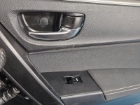 Tapicerka drzwi przód prawa boczek Toyota Corolla E16 E18 13- 67061-02V40-28