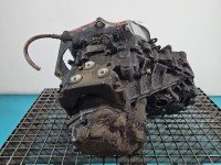 Skrzynia biegów 13104951 Opel Zafira A 2.2 dti