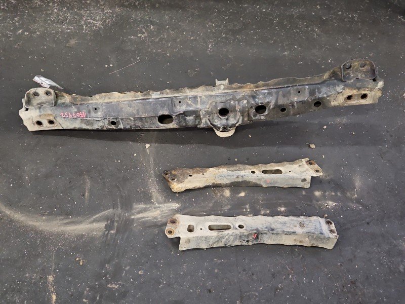 WÓZEK KOŁYSKA TRAWERS Sanki Belka silnika Toyota Rav4 III 05- 2.2 D-CAT (2AD)