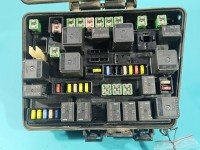 Skrzynka bezpieczników Chrysler Pacifica 04727832AH