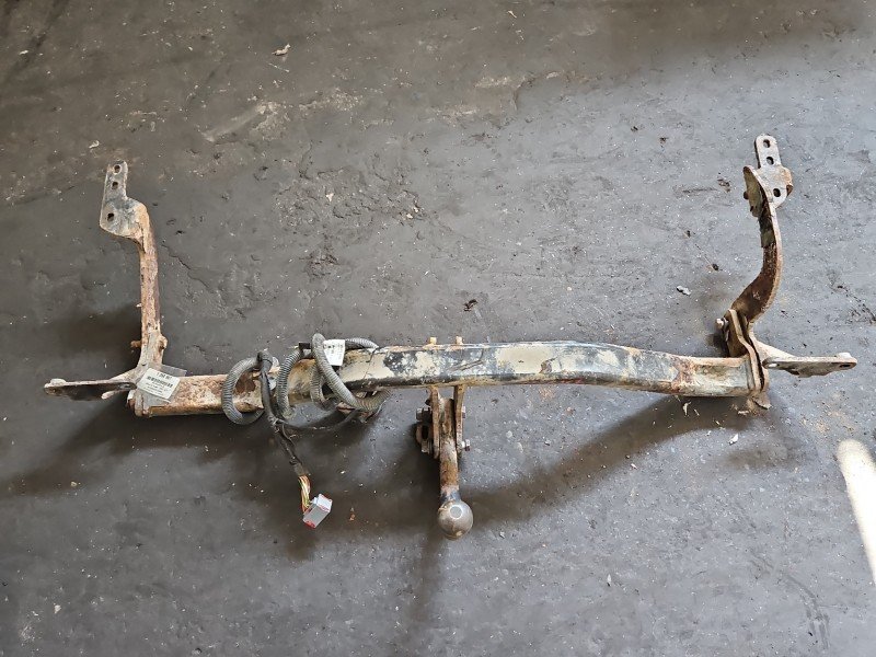 Hak holowniczy Citroen C4 picasso I 06-13