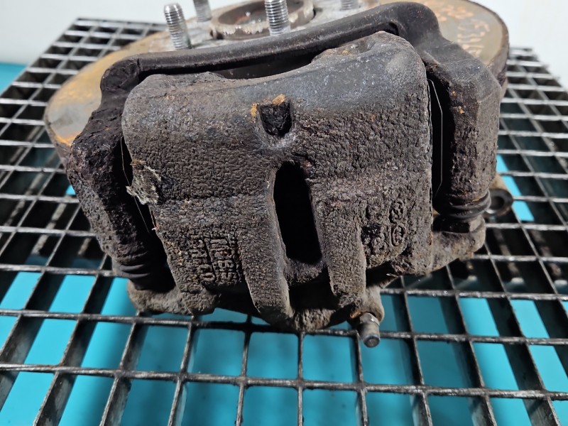 Zacisk przód prawy Kia Sportage III 10-15 1.6 GDI