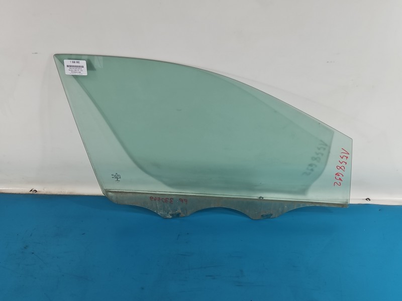 Szyba drzwi przód prawa pasażera Mercedes W246 2014R HB