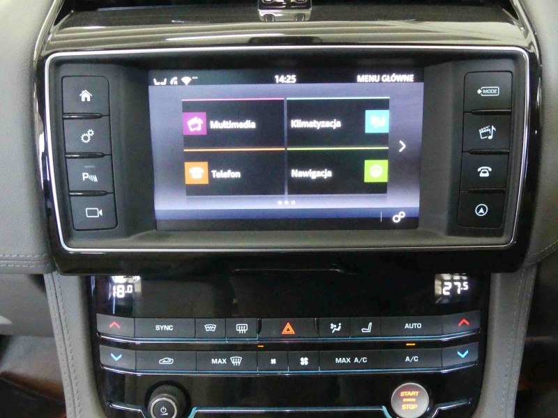 Wyświetlacz monitor Jaguar F-Pace 16-