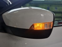 Lusterko lewe Skoda Fabia III biały, elektryczny, Europejska, Kod lakieru: LF9E, 6pin. Rysy na obudowie / BIAŁY LF9E europa