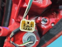 Lampa tył lewa TOYOTA, Uszkodzone jedno mocowanie. Urwane kołki Toyota Rav4 III 05- HB