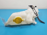 Zbiornik Zbiorniczek płynu spryskiwacza Fiat Freemont