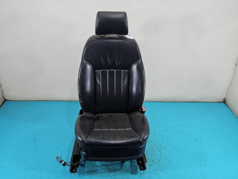 Fotel prawy przód pasażera Audi A8 D3 4d EUROPA