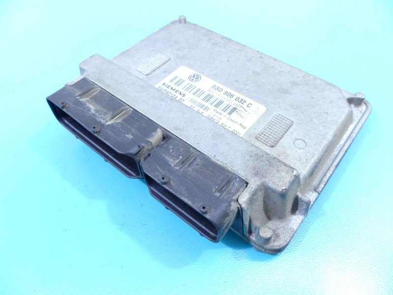 Komputer zestaw Vw Polo IV 9N 03D906032C, 5WP4012407 1.2 6V