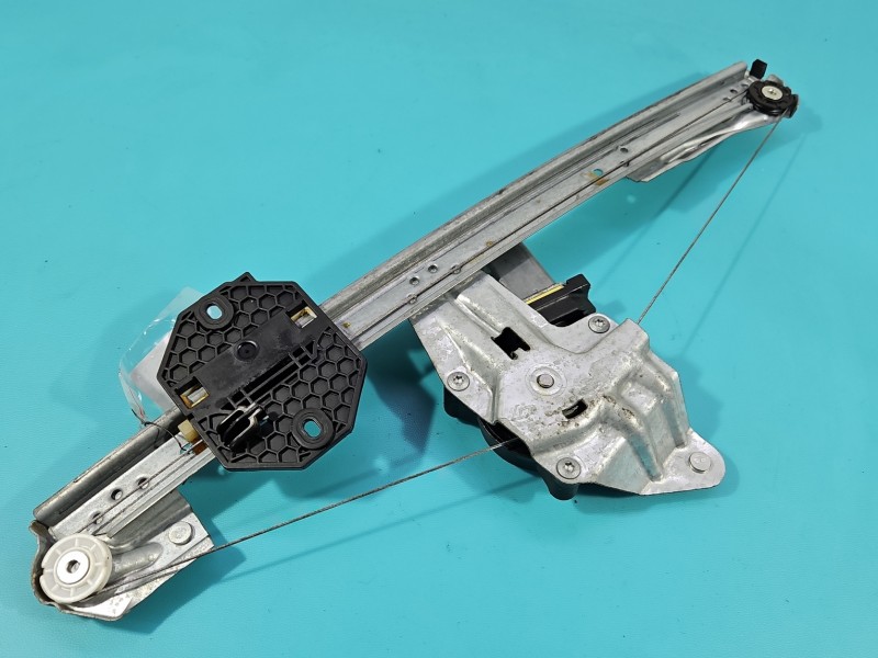 Podnośnik przód prawy SZYBY WINDA Dacia Sandero II 12-20 Europejska 807209299R 5d HB