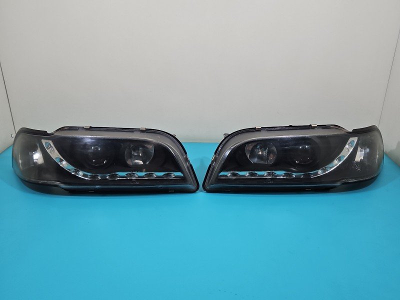 Reflektor lewy lampa przód Volvo S40 I V40 EUROPA
