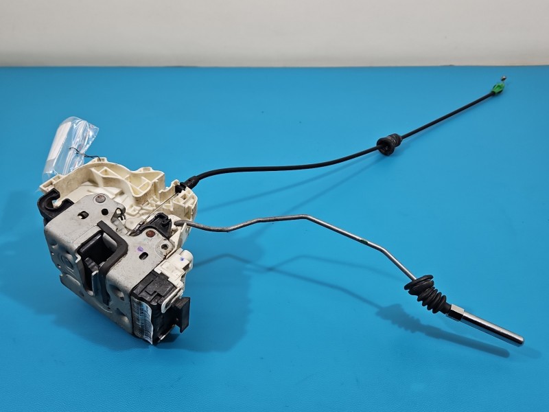 Zamek przód prawy P04589694AB Dodge Journey EUROPA Producent części: Dodge, Europejska, 4PIN