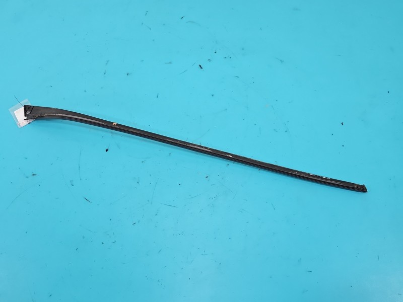 Listwa szyby czołowej prawa przedniej Ford Edge II